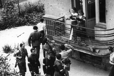 Powstańcy Warszawscy 1944 – Pamiętamy!